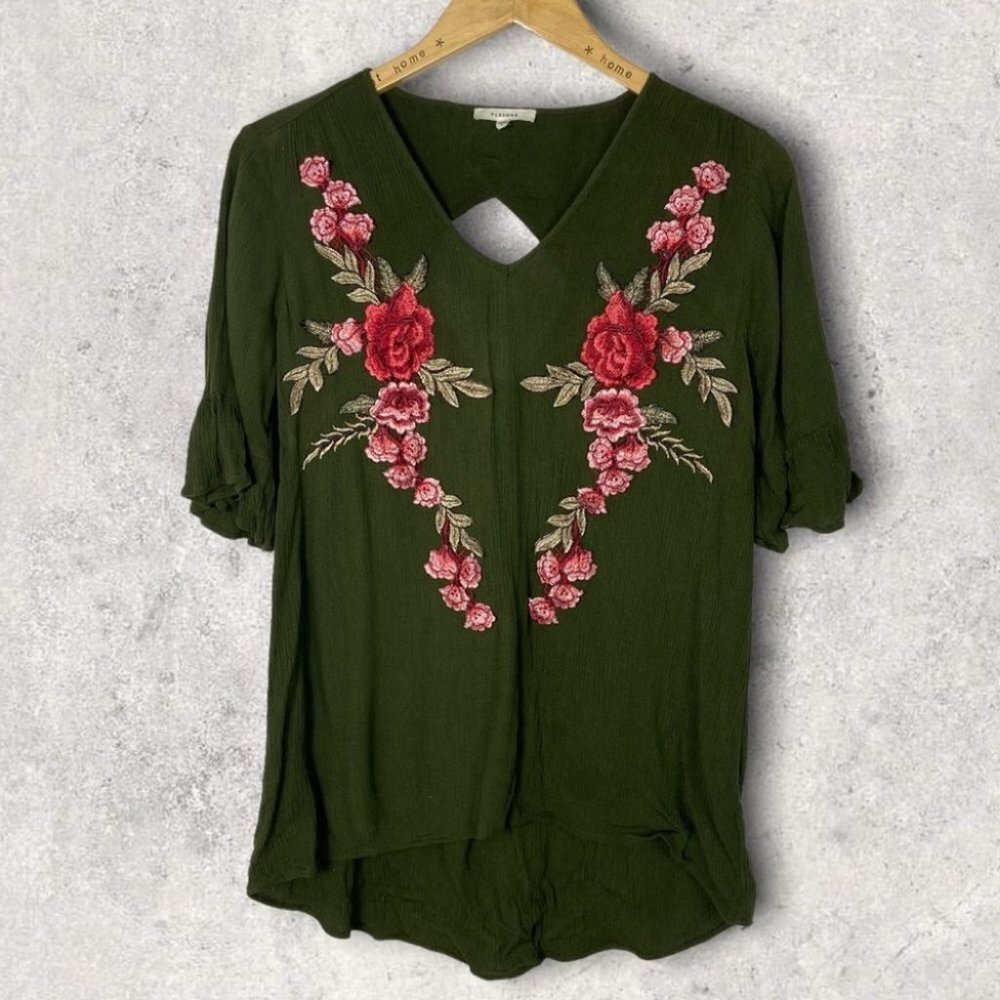 Pleione Bohemian Floral Embroidery Blouse Small Green Short Sleeve V-Neck Top S